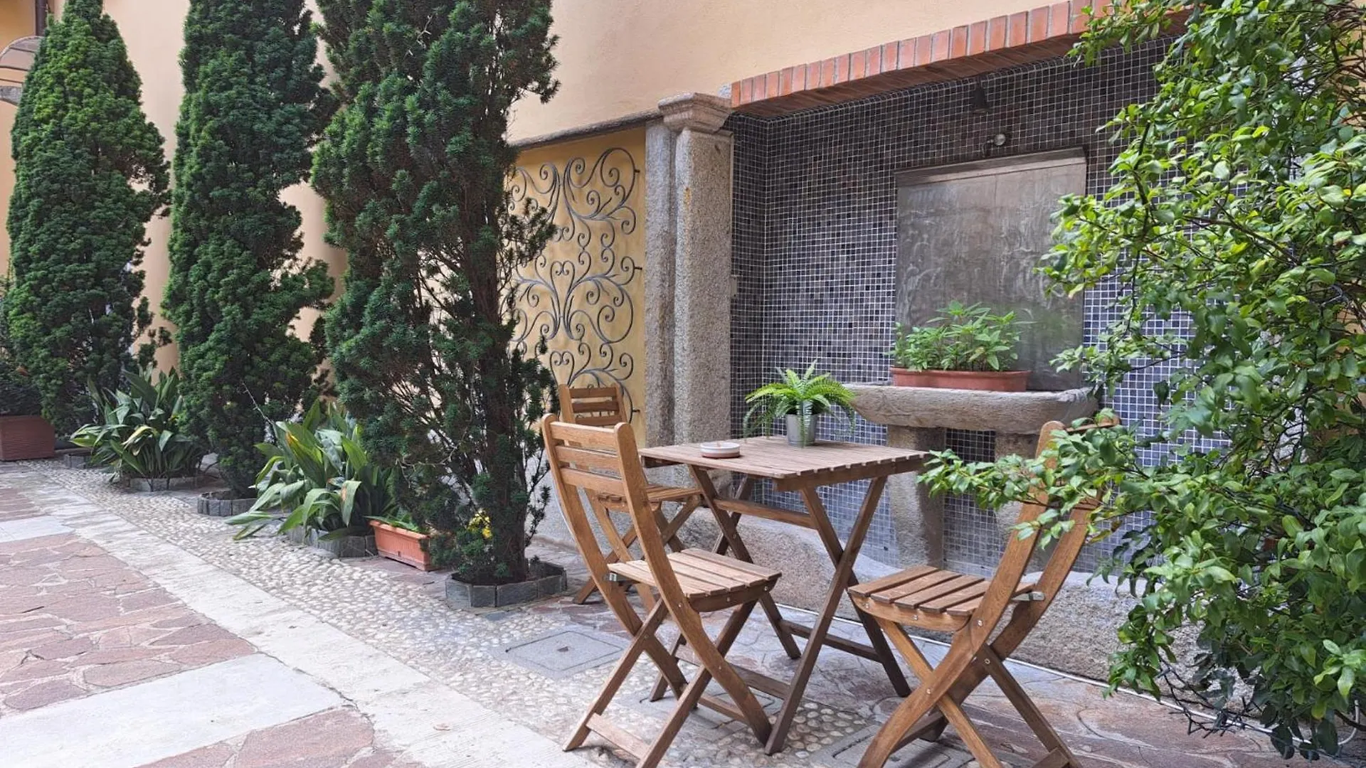 Bilocale Filomena Abbadesse Guest House Milán Italia